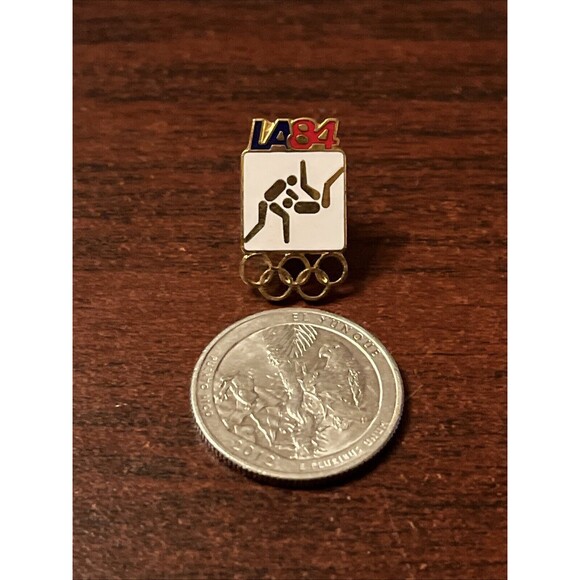 1984 Los Angeles Olympics Judo Event Lapel Hat Pin - Picture 2 of 3
